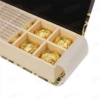 Cutie de bomboane de ciocolata